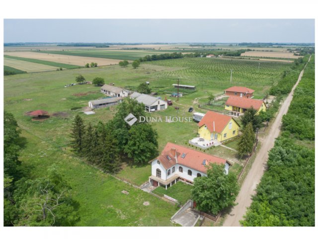 Eladó mezogazdasagi ingatlan, Kunadacson 269.115 M Ft, 4 szobás