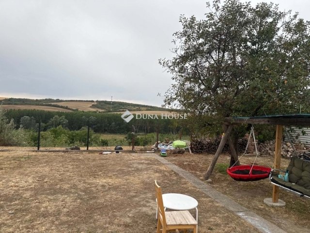 Eladó ikerház, Annavölgyben 39.9 M Ft, 2 szobás