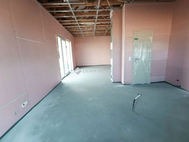 Eladó családi ház, Deszken 124.9 M Ft, 4 szobás