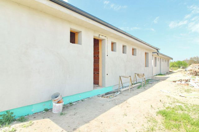 Eladó ikerház, Hajdúsámsonon 83 M Ft, 4 szobás