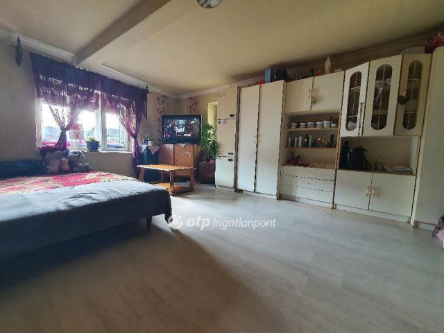 Eladó családi ház, Hajdúszováton 9.9 M Ft, 2 szobás