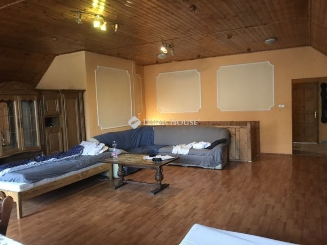 Eladó családi ház, Nagyvenyimen 90 M Ft, 3 szobás