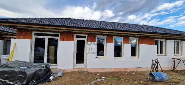 Eladó családi ház, Bocskaikerten 73.9 M Ft, 4 szobás