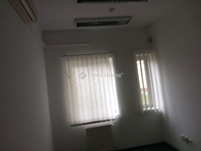 Eladó iroda, Debrecenben 595 M Ft / költözzbe.hu