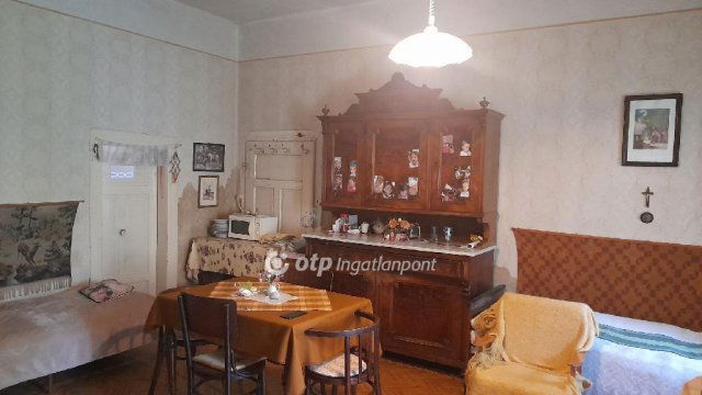 Eladó családi ház, Sajópüspökin 12.2 M Ft, 4+1 szobás