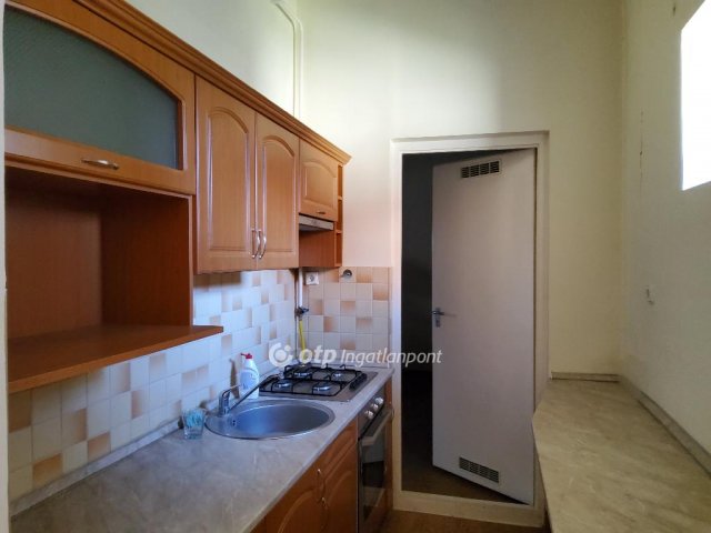 Eladó családi ház, Adácson 26 M Ft, 2+1 szobás