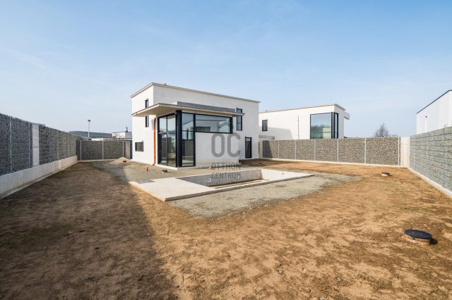 Eladó ikerház, Mogyoródon 158.515 M Ft, 5 szobás