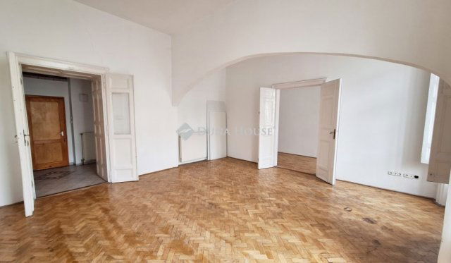 Kiadó téglalakás, albérlet, Budapesten, V. kerületben