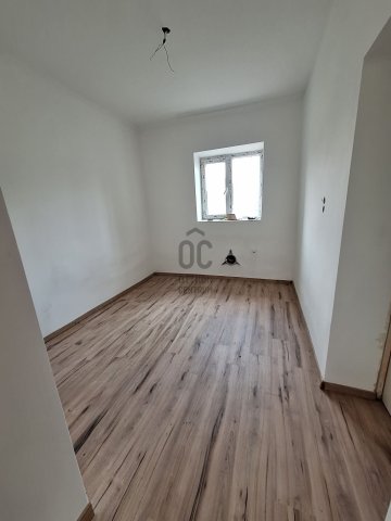 Eladó családi ház, Újszászon 35 M Ft, 4 szobás