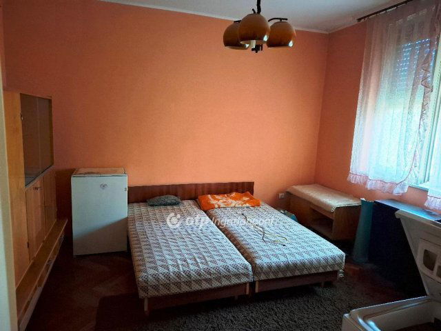 Eladó téglalakás, Gyulán 29.5 M Ft, 2 szobás