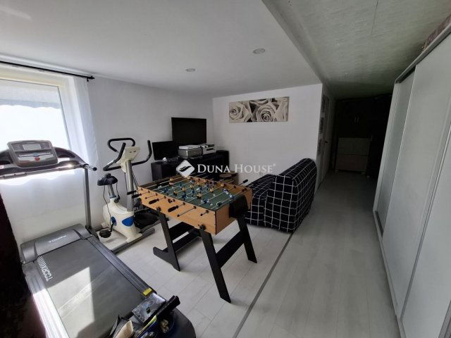 Eladó családi ház, Csatáron 98.5 M Ft, 2+3 szobás