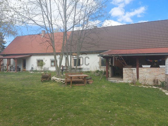 Eladó hotel, Bakonyszentlászlón 280 M Ft / költözzbe.hu