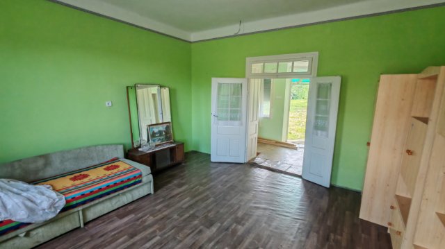 Eladó családi ház, Szentborbáson 9.5 M Ft, 2 szobás