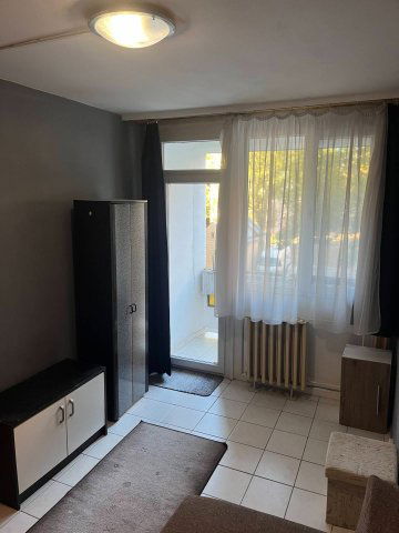 Eladó téglalakás, Szegeden 48 M Ft, 2 szobás