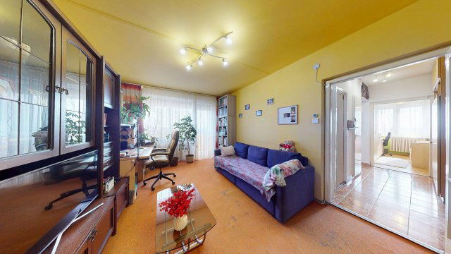 Eladó panellakás, Celldömölkön 36.6 M Ft, 2+1 szobás