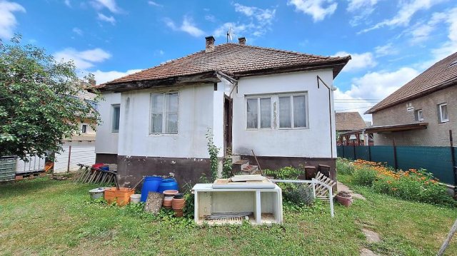 Eladó családi ház, Gödön 54.9 M Ft, 3 szobás