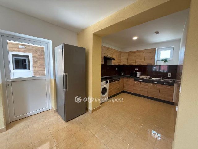 Eladó ikerház, Nyíregyházán 55 M Ft, 3 szobás