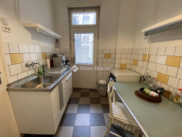 Kiadó téglalakás, albérlet, Budapesten, V. kerületben, 2 szobás