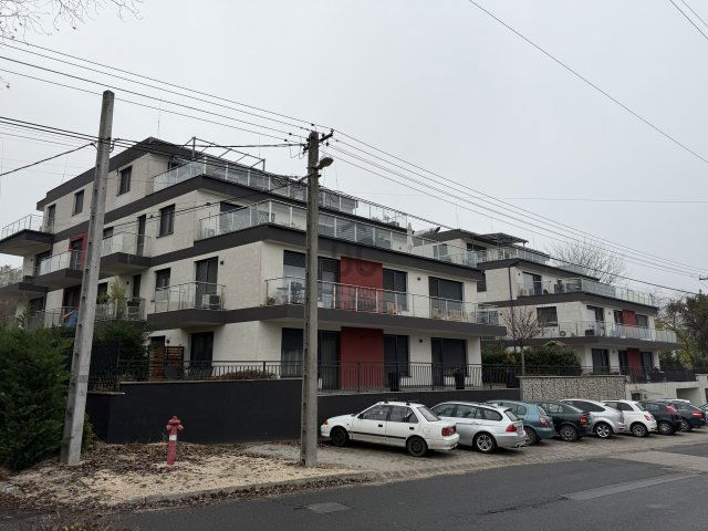 Kiadó téglalakás, albérlet, Pécelen 250 E Ft / hó, 3 szobás