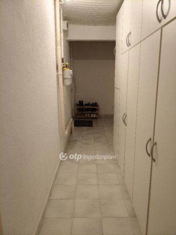 Eladó téglalakás, Budapesten, VIII. kerületben 92 M Ft, 3 szobás