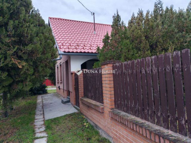 Eladó családi ház, Tótkomlóson, Lehel utcában 23 M Ft