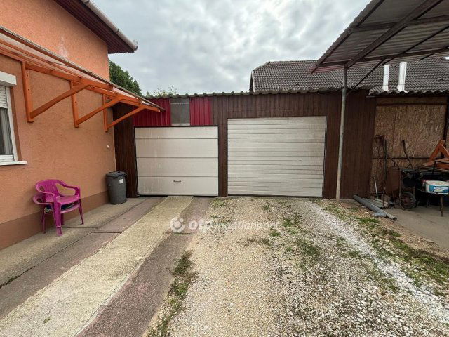 Eladó családi ház, Hajdúböszörményen 79.99 M Ft, 2+2 szobás