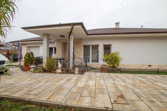 Eladó családi ház, Gyálon 119.9 M Ft, 4 szobás