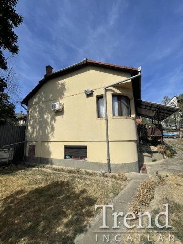 Eladó családi ház, Dunaújvárosban 78.9 M Ft, 2 szobás