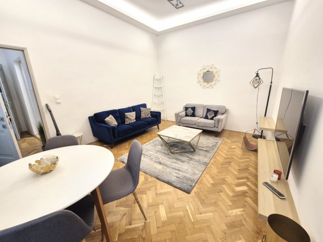 Kiadó téglalakás, albérlet, VI. kerületben, Király utcában