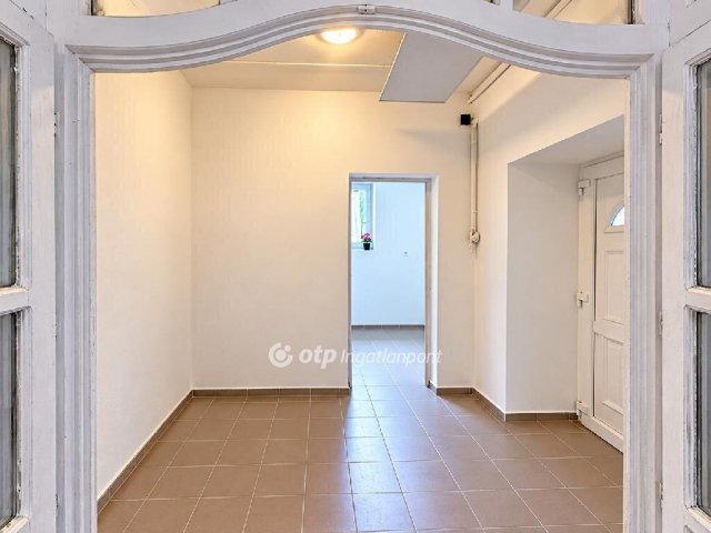 Eladó téglalakás, Budapesten, XV. kerületben 45 M Ft, 2 szobás