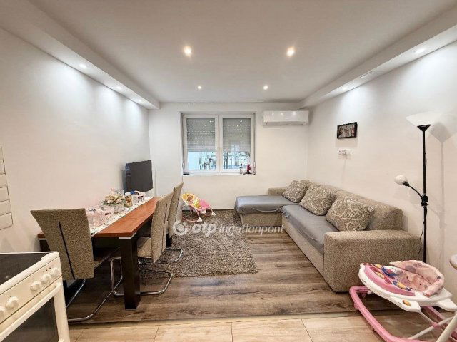 Eladó téglalakás, Nyíregyházán 46 M Ft, 2 szobás