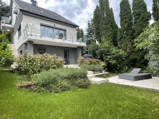 Eladó családi ház, Budapesten, II. kerületben 255 M Ft, 5 szobás