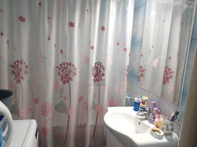 Eladó panellakás, Szekszárdon 38.99 M Ft, 3 szobás