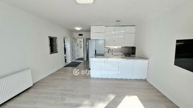 Eladó téglalakás, Budapesten, II. kerületben 135 M Ft, 2 szobás