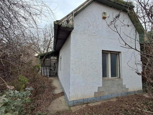 Eladó ipari ingatlan, Budapesten, XV. kerületben 89.9 M Ft