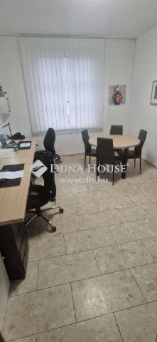 Eladó családi ház, Biatorbágyon 649 M Ft, 5 szobás