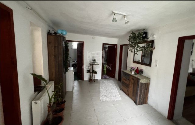 Eladó családi ház, Kisteleken 38 M Ft, 3 szobás