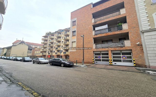 Eladó garázs, Budapesten, IX. kerületben, Márton utcában