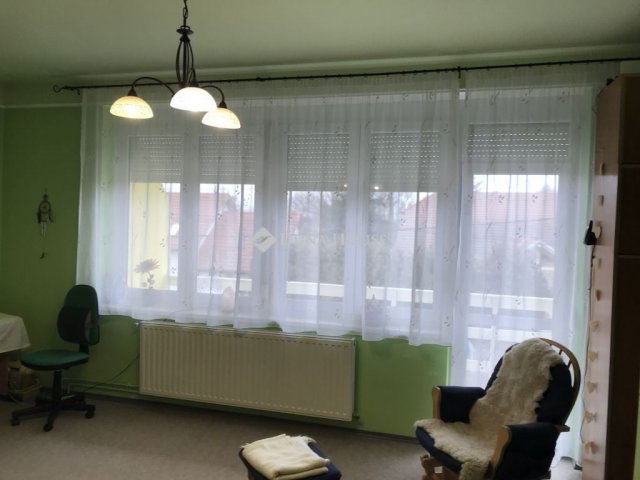 Eladó sorház, Lovasberényben 78 M Ft, 4+1 szobás