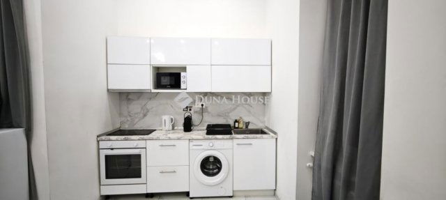 Eladó téglalakás, Budapesten, VII. kerületben 103.9 M Ft