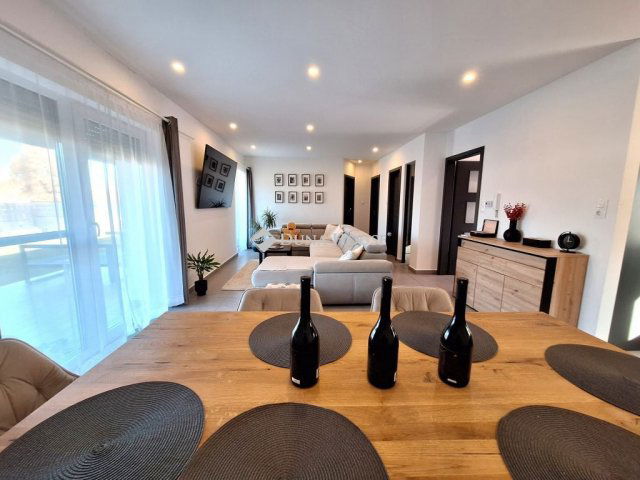 Eladó családi ház, Kecskeméten 89.99 M Ft, 3 szobás