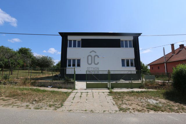 Eladó ikerház, Kerepesen 89.9 M Ft, 4 szobás