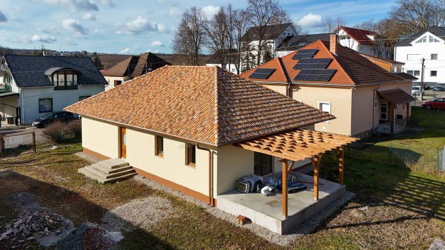 Eladó családi ház, Rétságon 99.99 M Ft, 5 szobás