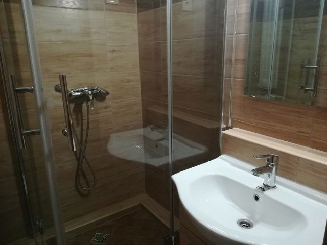 Kiadó panellakás, albérlet, Pécsett, Madách Imre utcában