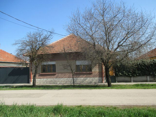 Eladó családi ház, Békéscsabán 35.9 M Ft, 3 szobás