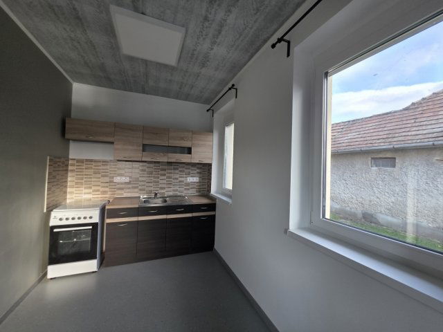 Kiadó téglalakás, albérlet, Adonyban 150 E Ft / hó, 1 szobás