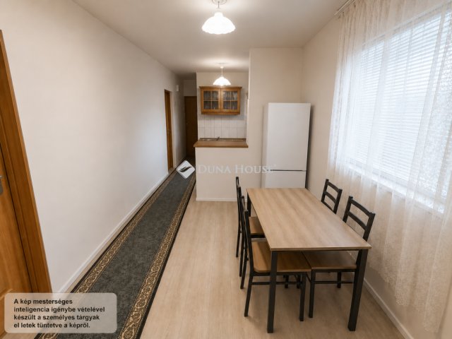 Eladó családi ház, Kiskunfélegyházán 37.4 M Ft, 2 szobás