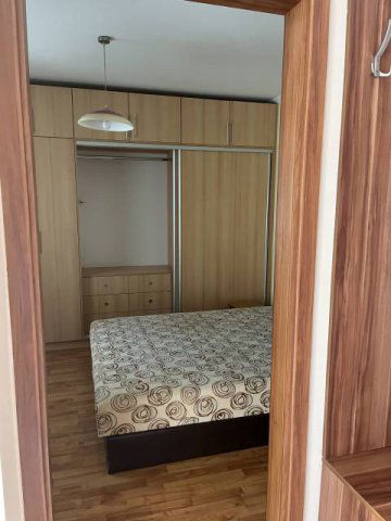 Kiadó téglalakás, albérlet, Pápán, Korona utcában, 2+1 szobás