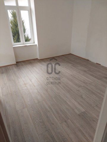 Eladó téglalakás, Tápiószelén 32.99 M Ft, 2 szobás