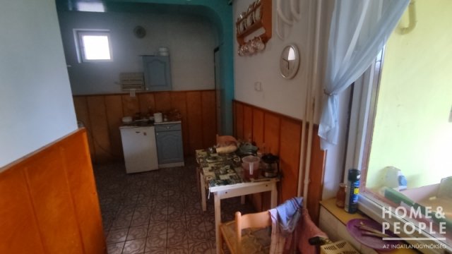 Eladó családi ház, Makón 89 M Ft, 5 szobás